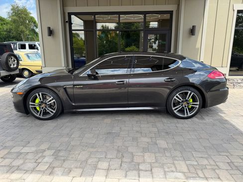 Used 2016 Porsche Panamera S RWD image 4