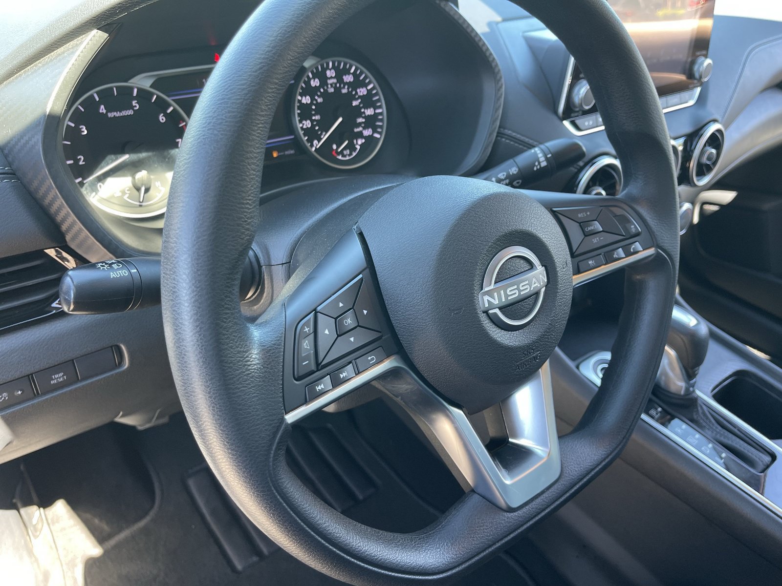 Used 2024 Nissan Sentra SV FWD image 24