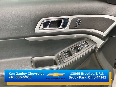 Used 2015 Ford Explorer XLT w/ Equipment Group 202B AWD/4WD image 8