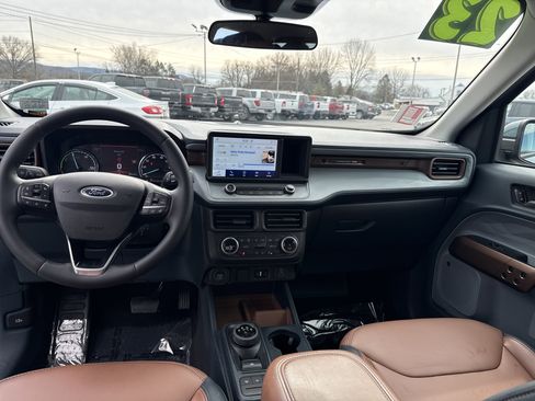 Used 2023 Ford Maverick Lariat w/ Lariat Luxury Package image 15