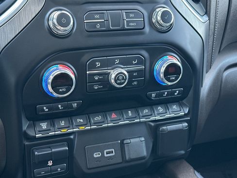 Used 2022 GMC Sierra 2500 Denali w/ Denali Ultimate Package image 27