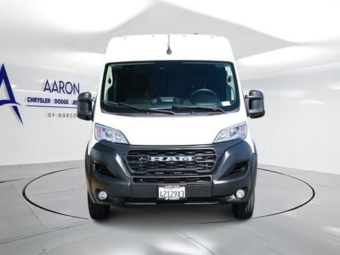 Used 2025 RAM ProMaster 2500 w/ Convenience Group FWD image 4