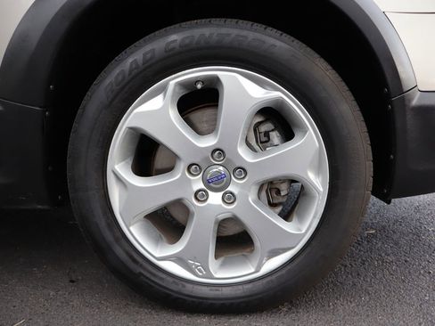 Used 2011 Volvo XC70 T6 image 44