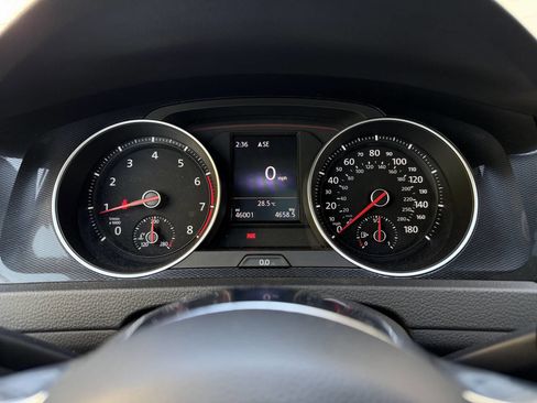 Used 2015 Volkswagen GTI SE w/ Lighting Package (SEL) FWD image 16
