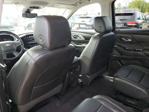Used 2018 Chevrolet Traverse LT AWD/4WD image 32