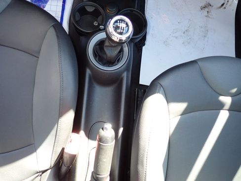 Used 2010 MINI Cooper Hardtop image 27