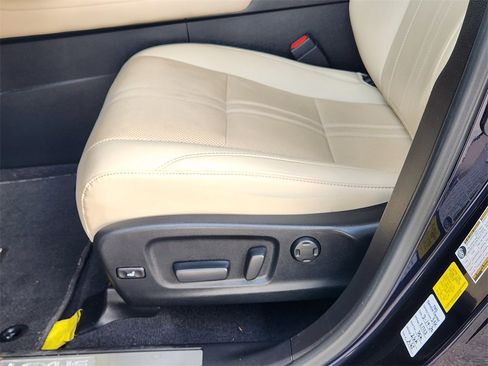 Used 2022 Lexus RX 350L Luxury image 22