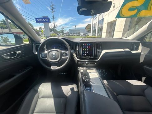 Used 2025 Volvo XC60 B5 Plus AWD/4WD image 18