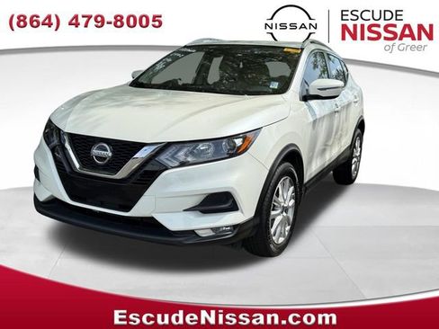 Used 2021 Nissan Rogue Sport SV image 3