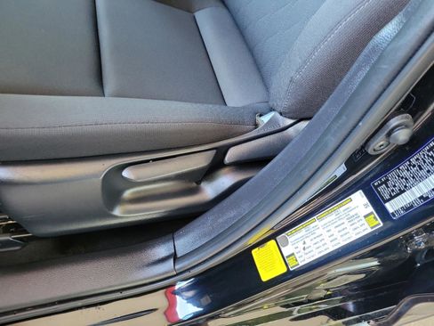 Certified 2025 Toyota Corolla LE image 29