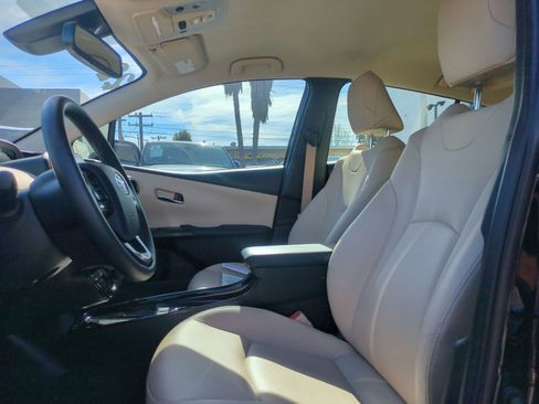 Used 2022 Toyota Prius Limited image 15