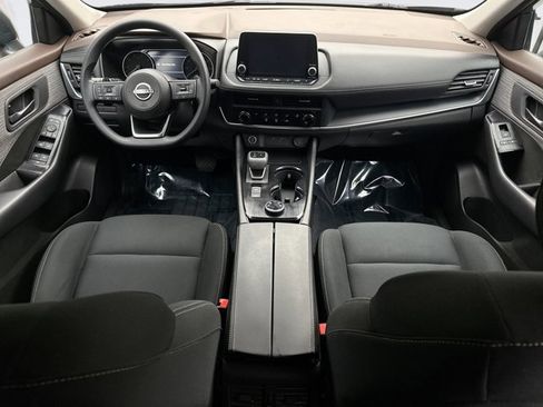 Used 2023 Nissan Rogue S image 14