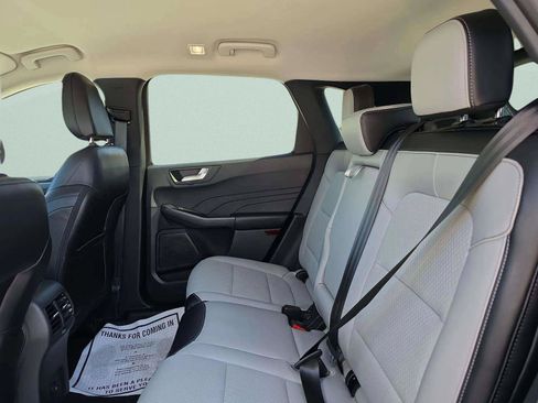 Used 2025 Ford Escape SE FWD image 30