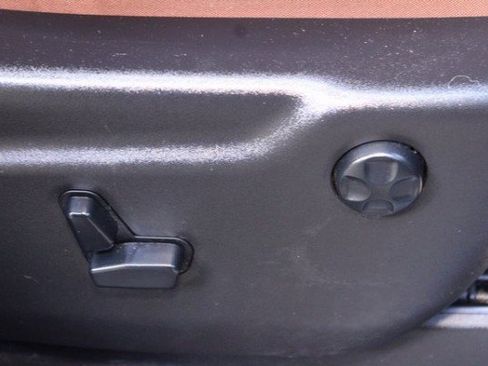 Used 2019 Jeep Grand Cherokee Summit image 10