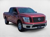 Used 2019 Nissan Titan SV image 3