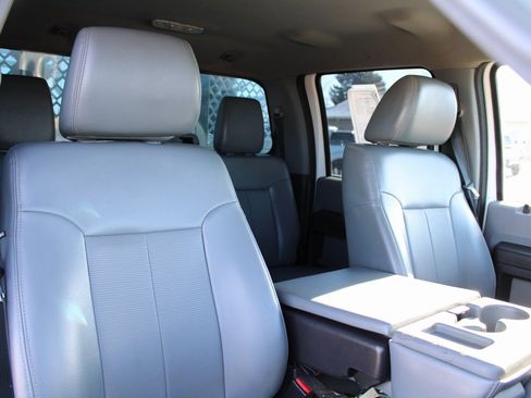 Used 2016 Ford F550 4x4 Crew Cab Super Duty image 19