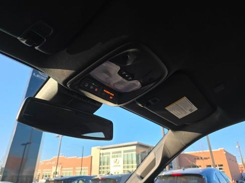 Used 2024 GMC Canyon AT4 w/ AT4 Premium Package image 23