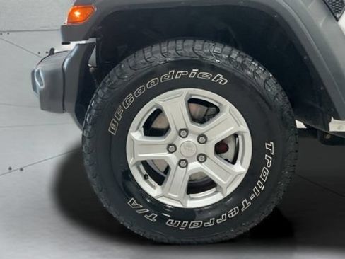 Used 2018 Jeep Wrangler Unlimited Sport S AWD/4WD image 28