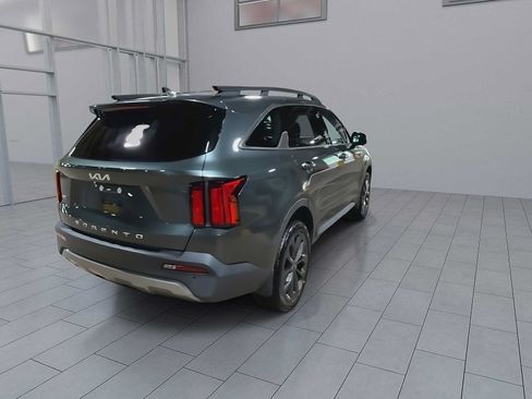 Used 2022 Kia Sorento SX Prestige w/ Rust Color Package AWD/4WD image 8