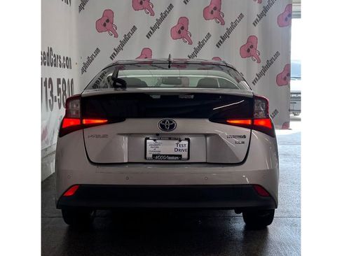 Used 2019 Toyota Prius XLE image 7
