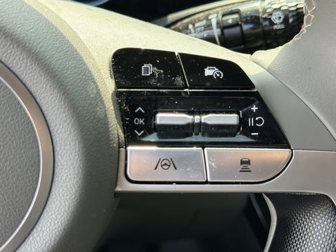 Used 2024 Hyundai Elantra SEL w/ Convenience Package image 21