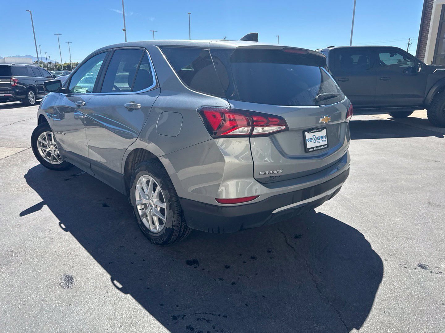 Used 2023 Chevrolet Equinox LT AWD/4WD image 6