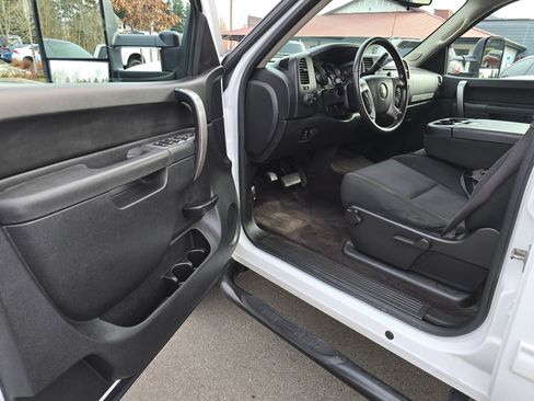 Used 2014 Chevrolet Silverado 2500 LT AWD/4WD image 23