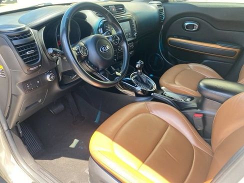 Used 2015 Kia Soul ! w/ Sun & Sound Package FWD image 6