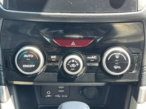 Used 2023 Subaru Forester Premium AWD/4WD image 35