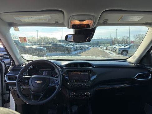 Used 2023 Chevrolet TrailBlazer LT w/ Convenience Package image 28