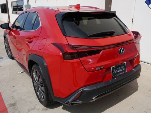 Used 2019 Lexus UX 200 F Sport image 4