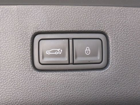 Used 2025 Genesis GV80 2.5T Standard AWD/4WD image 15