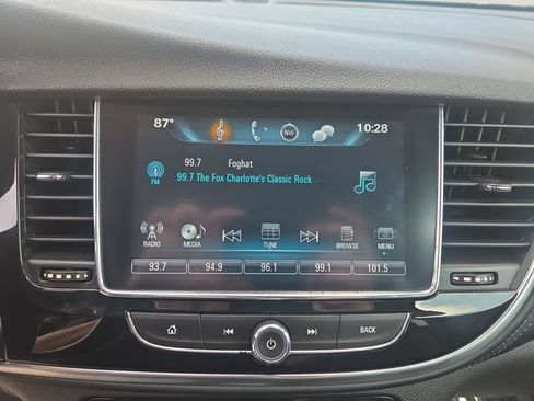 Used 2021 Buick Encore Preferred FWD image 22