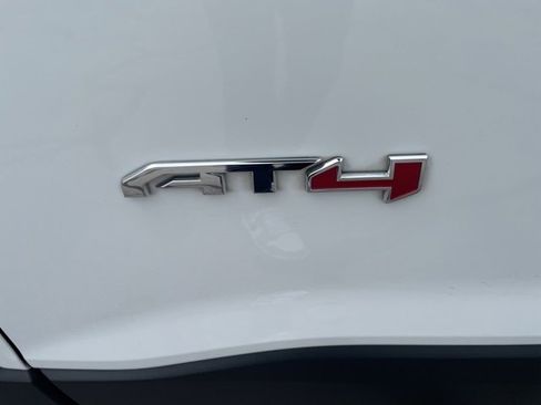 Used 2023 GMC Acadia AT4 w/ Technology Package image 11