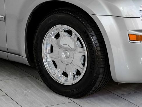 Used 2006 Chrysler 300 Touring image 53