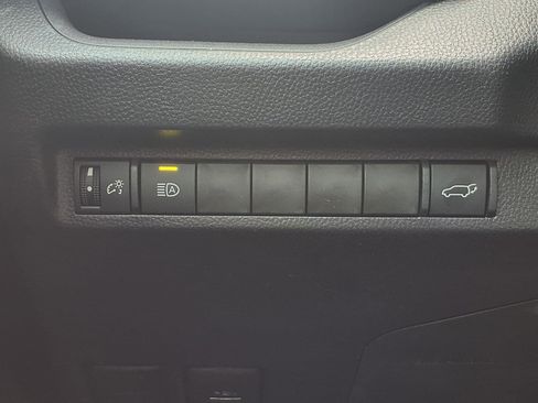 Certified 2025 Toyota RAV4 XLE w/ Convenience Package image 14