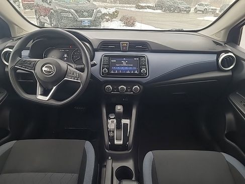 Used 2023 Nissan Versa SV image 11