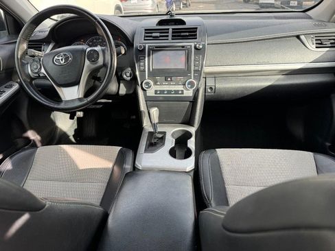 Used 2013 Toyota Camry SE image 11