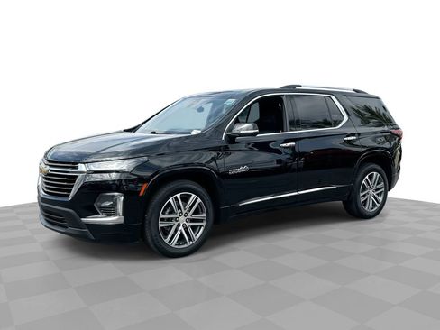 Used 2023 Chevrolet Traverse High Country w/ LPO, Cargo Package image 1