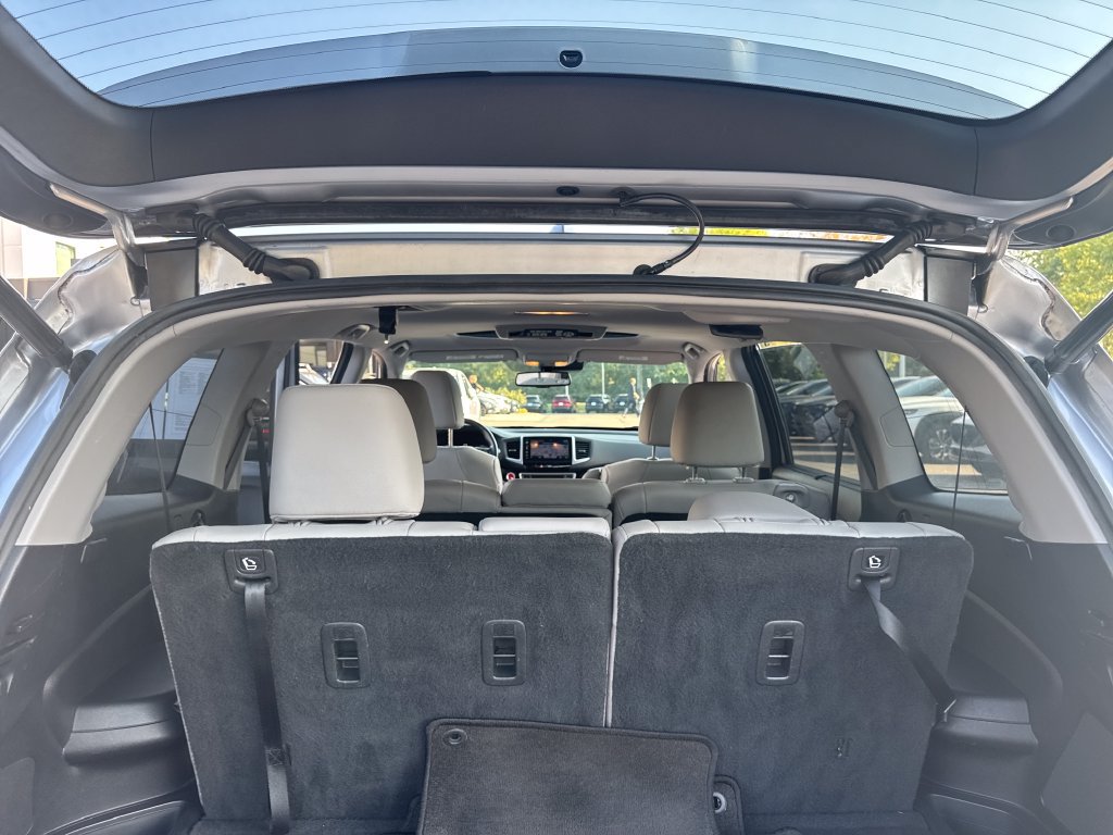 Used 2016 Honda Pilot Touring image 47