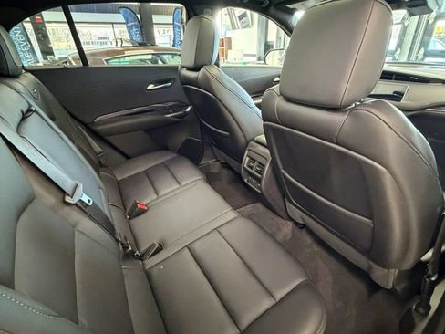 Used 2023 Cadillac XT4 Luxury w/ Cold Weather Package FWD image 13