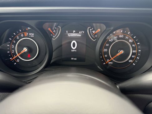 New 2026 Jeep Gladiator Sport AWD/4WD image 11
