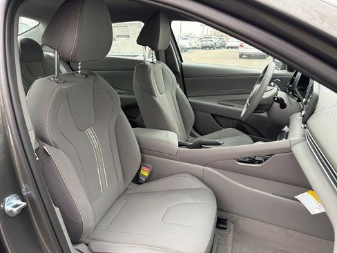 Used 2026 Hyundai Elantra Sport FWD image 33
