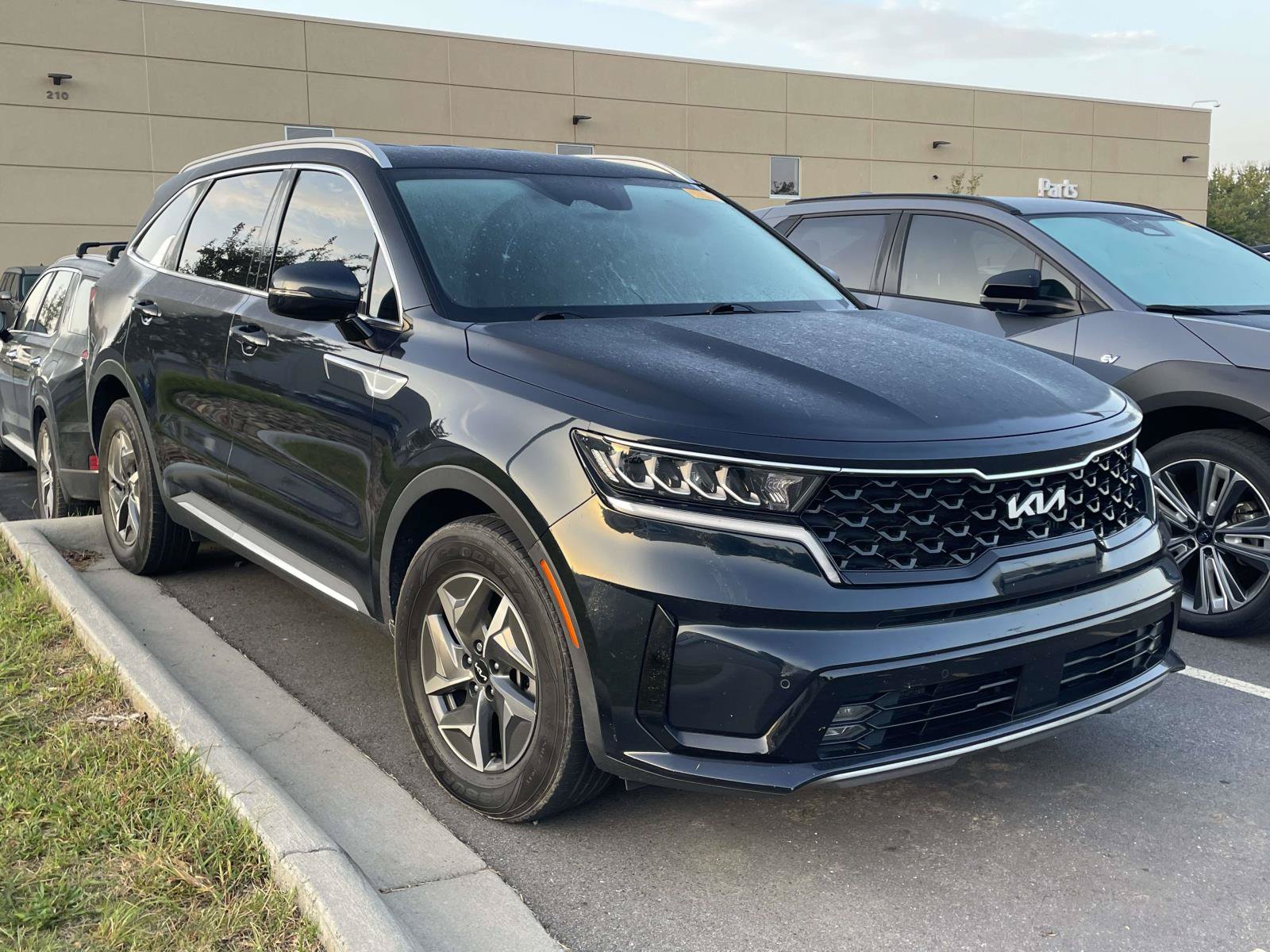 Used 2022 Kia Sorento EX FWD image 1