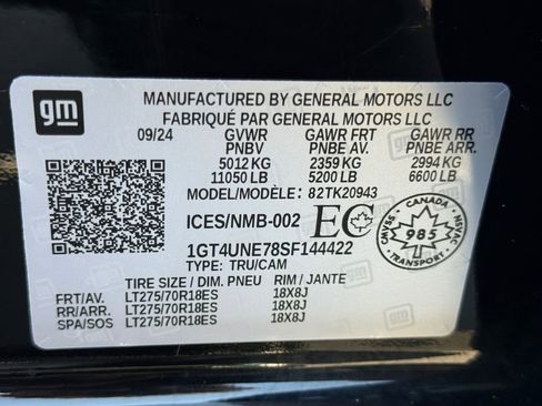 Used 2025 GMC Sierra 2500 SLT AWD/4WD image 32