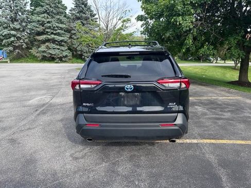 Used 2024 Toyota RAV4 XLE w/ Convenience Package AWD/4WD image 4