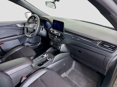 Used 2025 Ford Escape ST-Line w/ Equipment Group 301A image 16