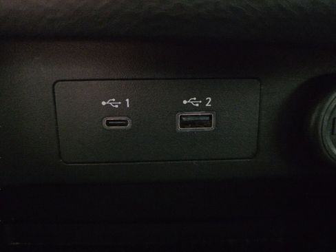 Used 2023 Nissan Rogue S image 22