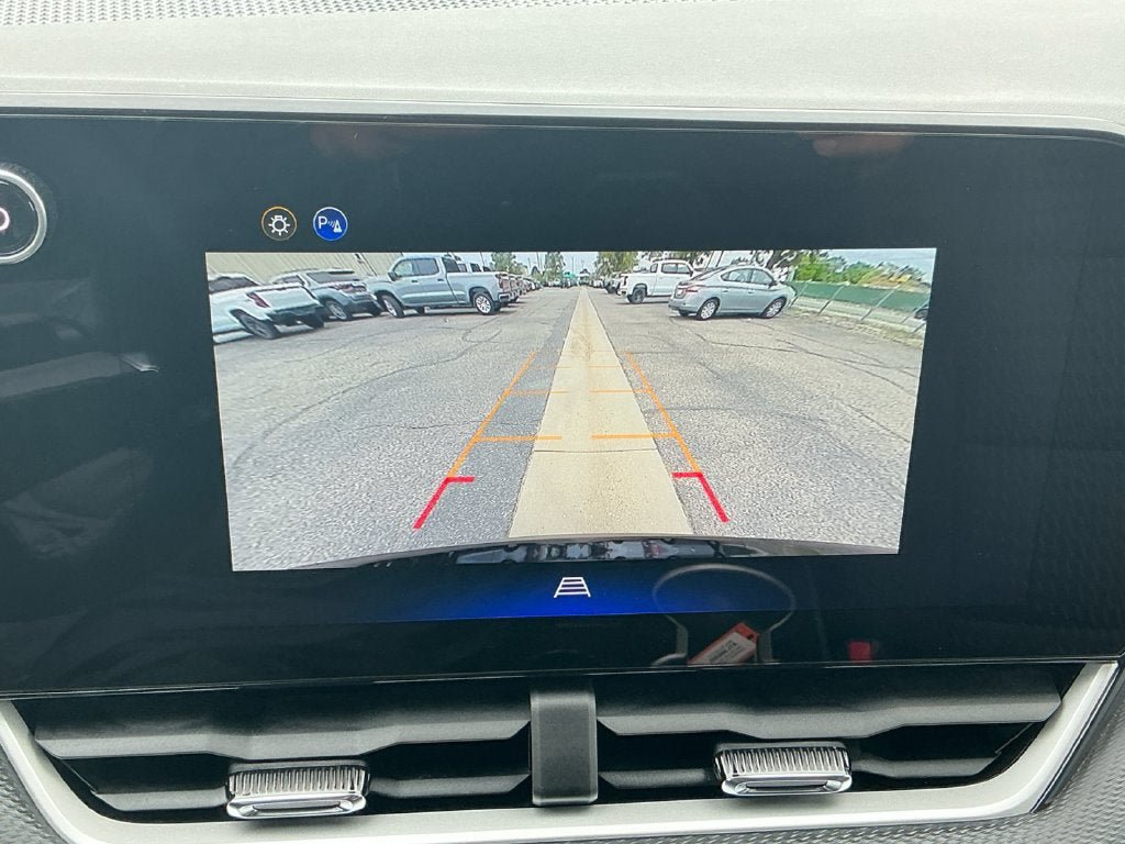 Used 2026 Chevrolet Equinox LT AWD/4WD image 19
