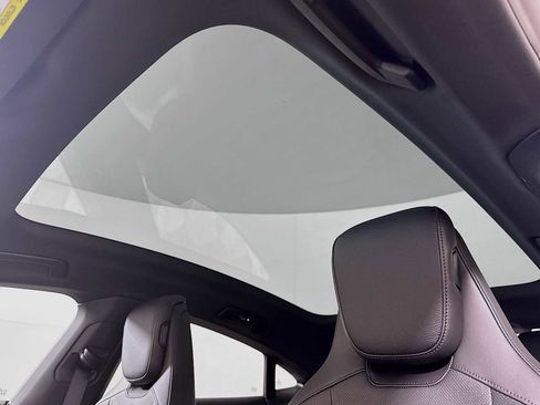 New 2025 Porsche Taycan image 21